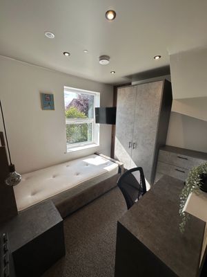 Photo 27- click for photo gallery